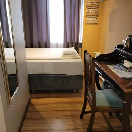 Franken An Der Messe Hotel 3*