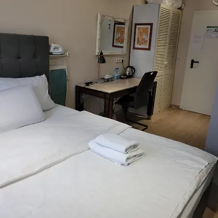 Franken An Der Messe Otel 3*