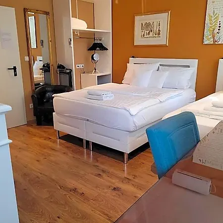 Franken An Der Messe Hotel